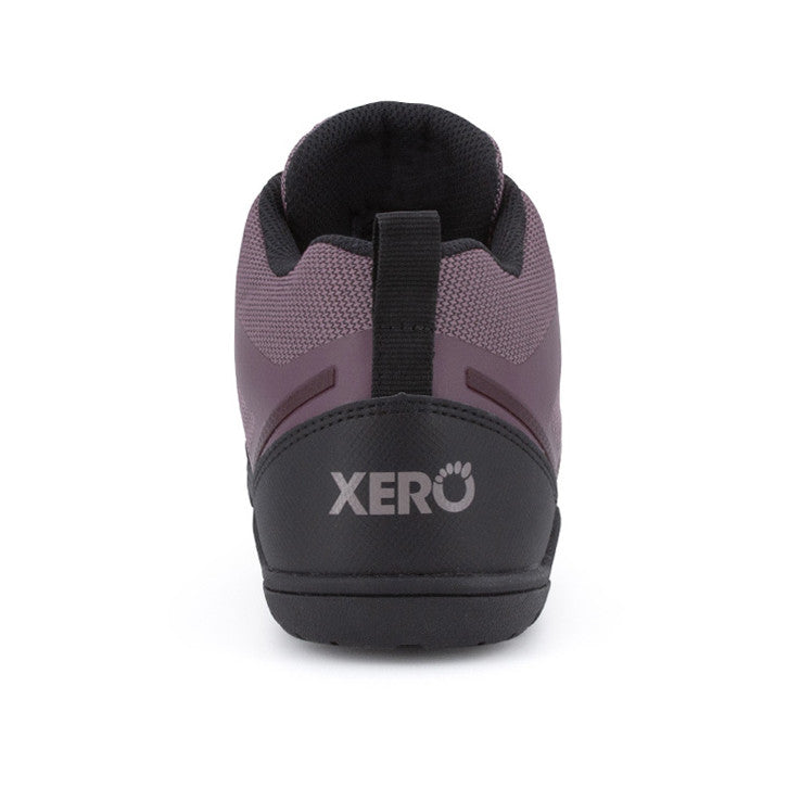 Daylite Hiker Fusion Barfußschuhe für Damen in Mulberry aus der Rückansicht, perfekt für Wanderungen und Outdoor-Aktivitäten. Erhältlich in unserem Onlineshop für Barfußschuhe.