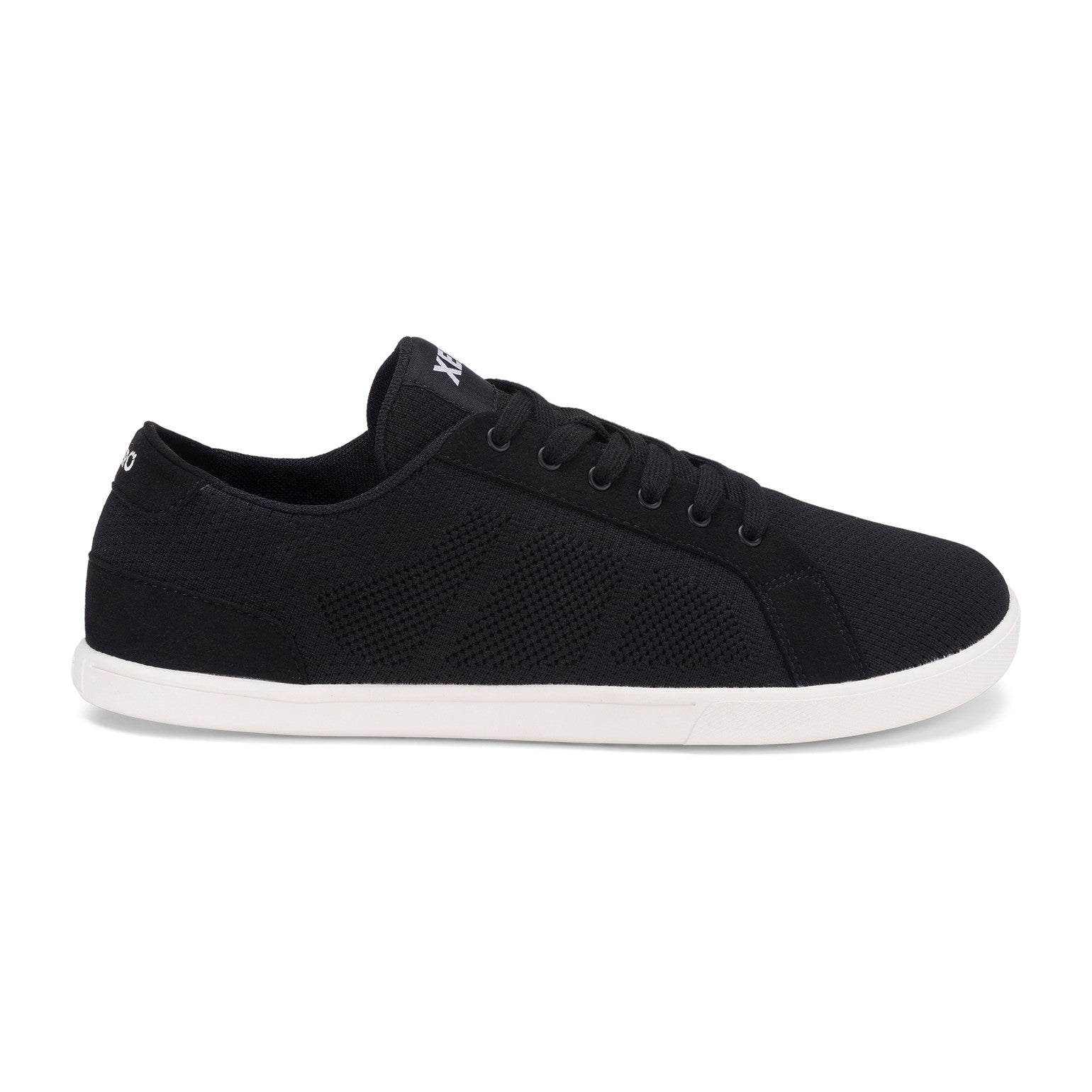 Xero Shoes Dillon Barfußschuhe für Herren in Schwarz aus der rechten Seitenansicht, bieten eine flexible Sohle und höchsten Komfort für den Alltag. Ideal für eine natürliche Bewegung und langanhaltenden Tragekomfort. Erhältlich in unserem Onlineshop für Barfußschuhe.