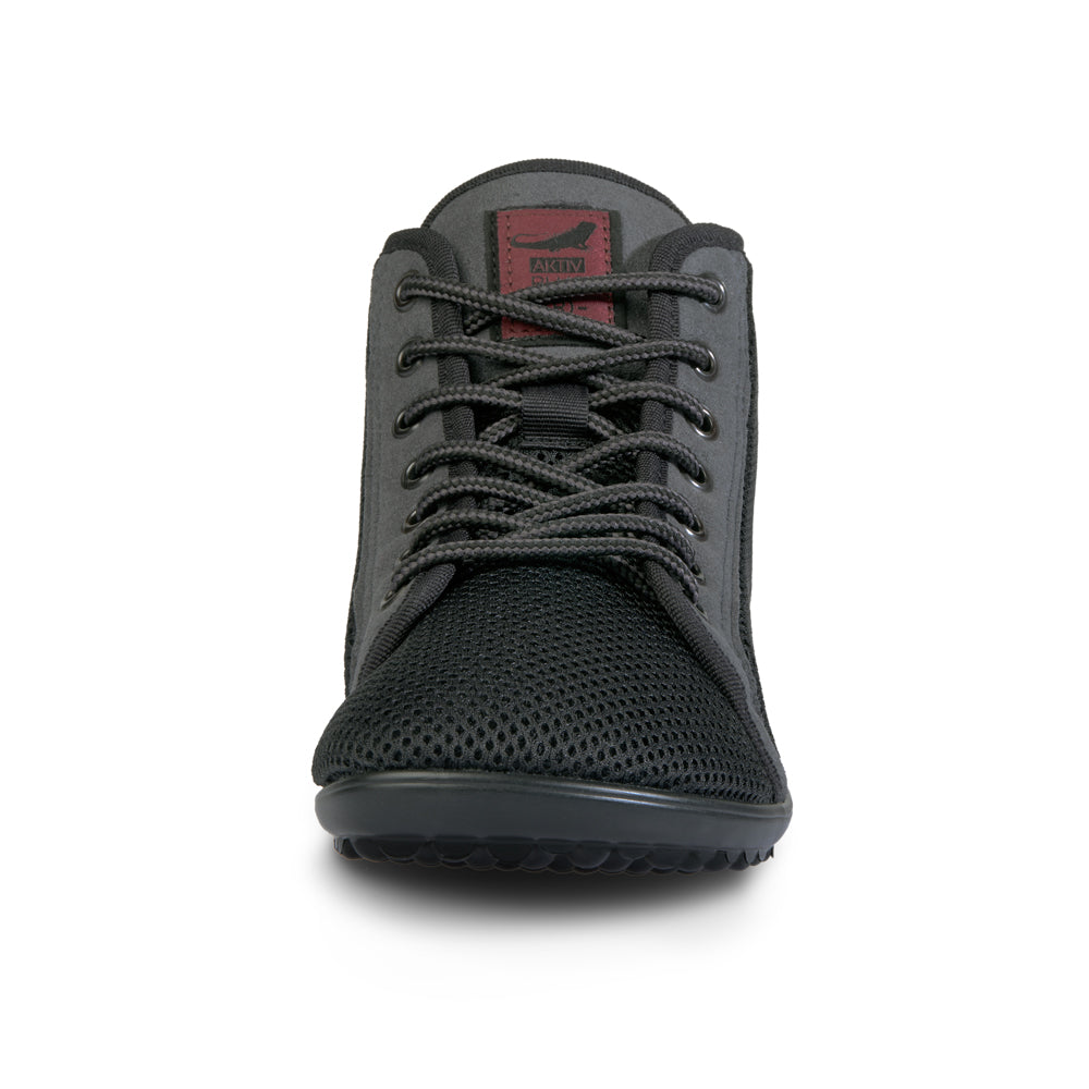 Leguano Aktiv Plus Barfußschuhe, Frontansicht im Onlineshop für Barfußschuhe. Diese idealen Übergangsschuhe für Herbst und Frühling bieten exzellenten Komfort und Flexibilität, um die natürliche Fußbewegung zu unterstützen und sich jeder Aktivität anzupassen.