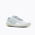 Barfußschuhe Merrell Vapor Glove 6 in Highrise für Damen, Frontansicht, erhältlich in unserem Onlineshop für Barfußschuhe. Flexibles Design und eine natürliche Passform für hohen Komfort und Bewegungsspielraum bei jedem Schritt.