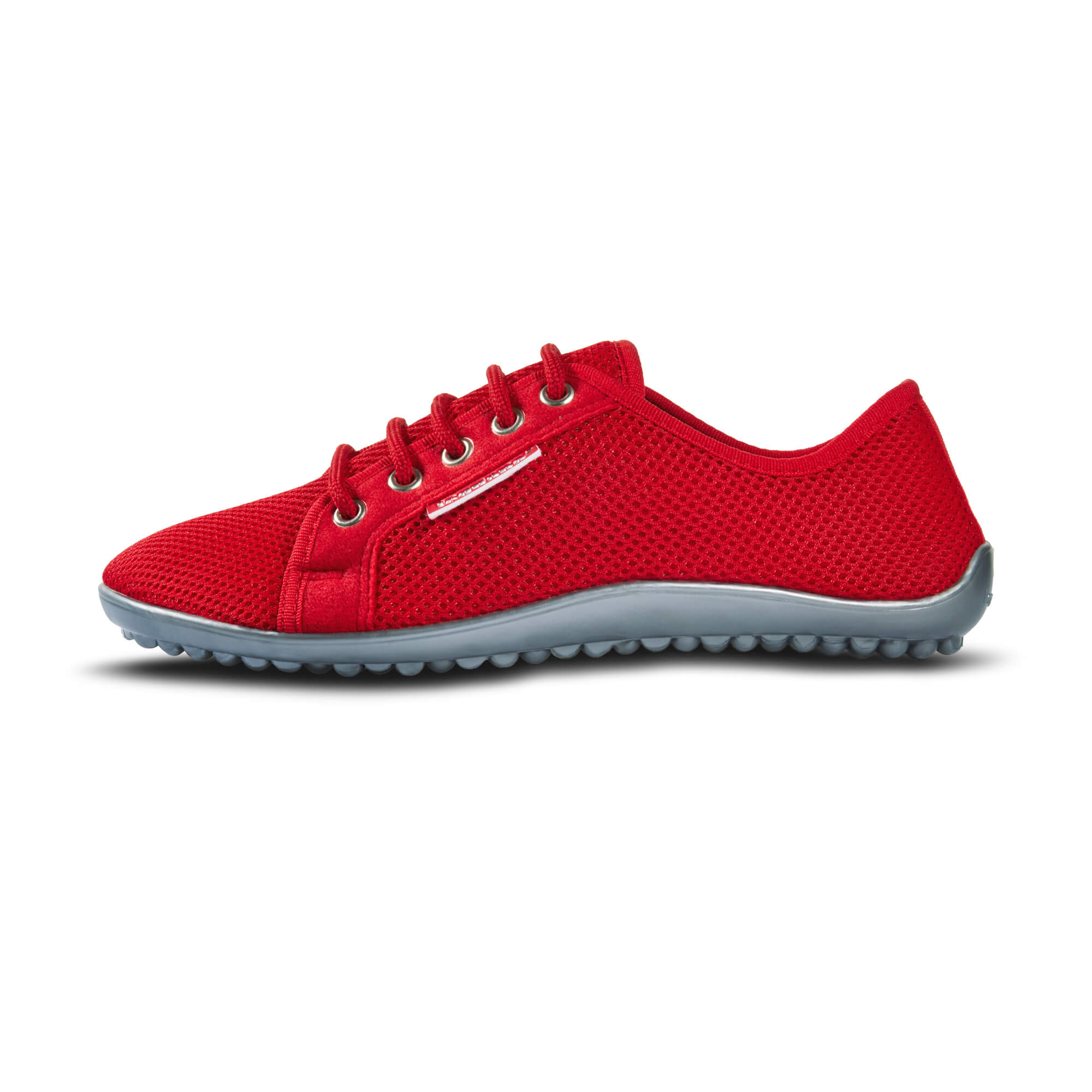 Leguano Aktiv Rot Barfußschuhe Sneaker für Damen und Herren, linke Seitenansicht im Onlineshop für Barfußschuhe. Diese stilvollen und bequemen Schuhe bieten optimalen Komfort und unterstützen die natürliche Fußbewegung für ein entspanntes Tragegefühl.