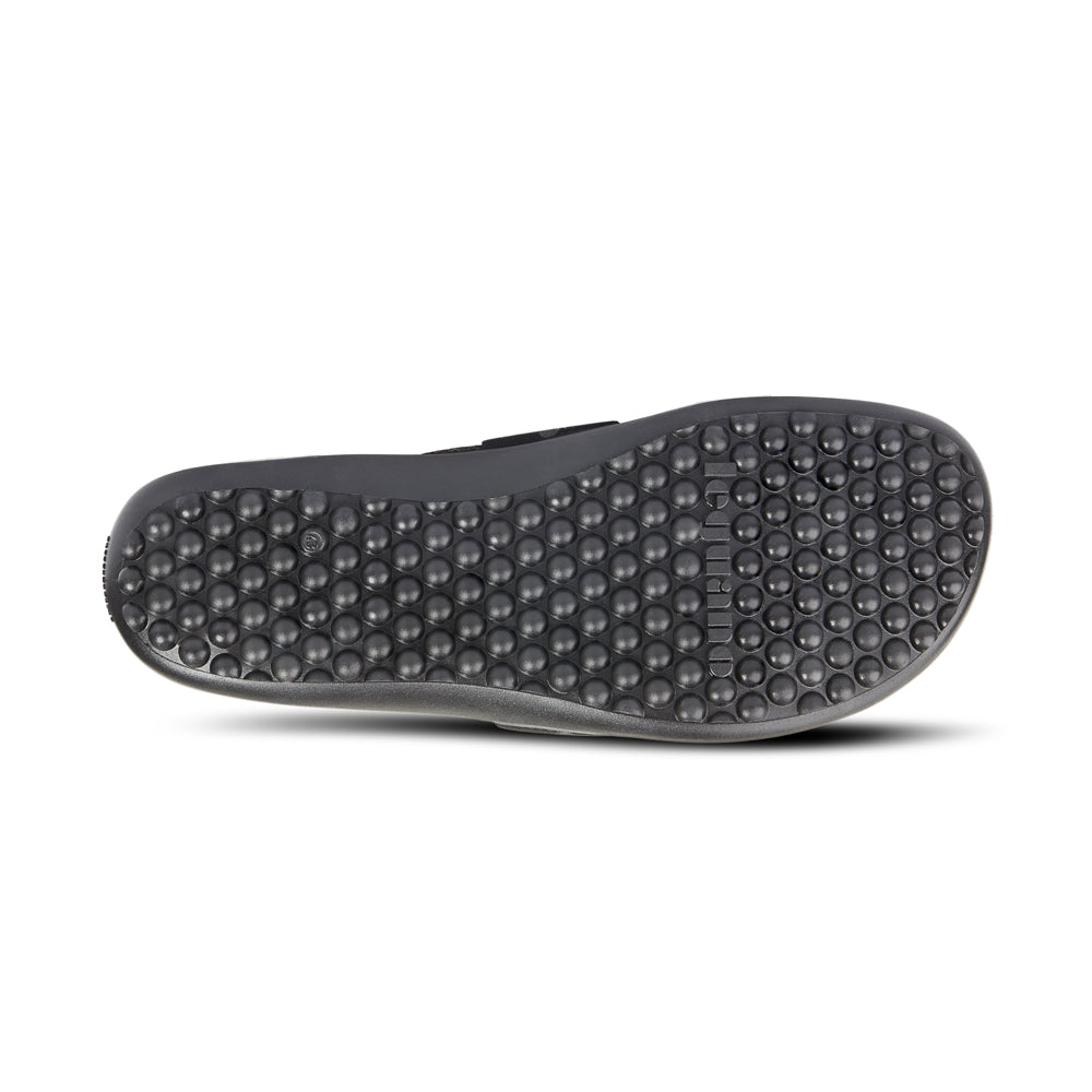 Leguano Chess Barfußschuhe in Pepper, Unteransicht, die die rutschfeste Sohle und die flexible Bauweise präsentiert. Jetzt im Onlineshop für Barfußschuhe erhältlich.
