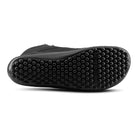 Leguano Icebare Black Warme Barfußschuhe – Unteransicht. Diese winterlichen Barfußschuhe bieten dank ihrer speziellen Sohle hervorragenden Grip und Stabilität auf rutschigen Oberflächen. Die isolierende Innenschicht hält Ihre Füße angenehm warm, während das atmungsaktive Material für ein angenehmes Fußklima sorgt. Jetzt im Onlineshop für Barfußschuhe erhältlich.